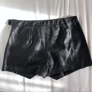 Zara Shorts - Zara skort Zara Shorts - Zara skort